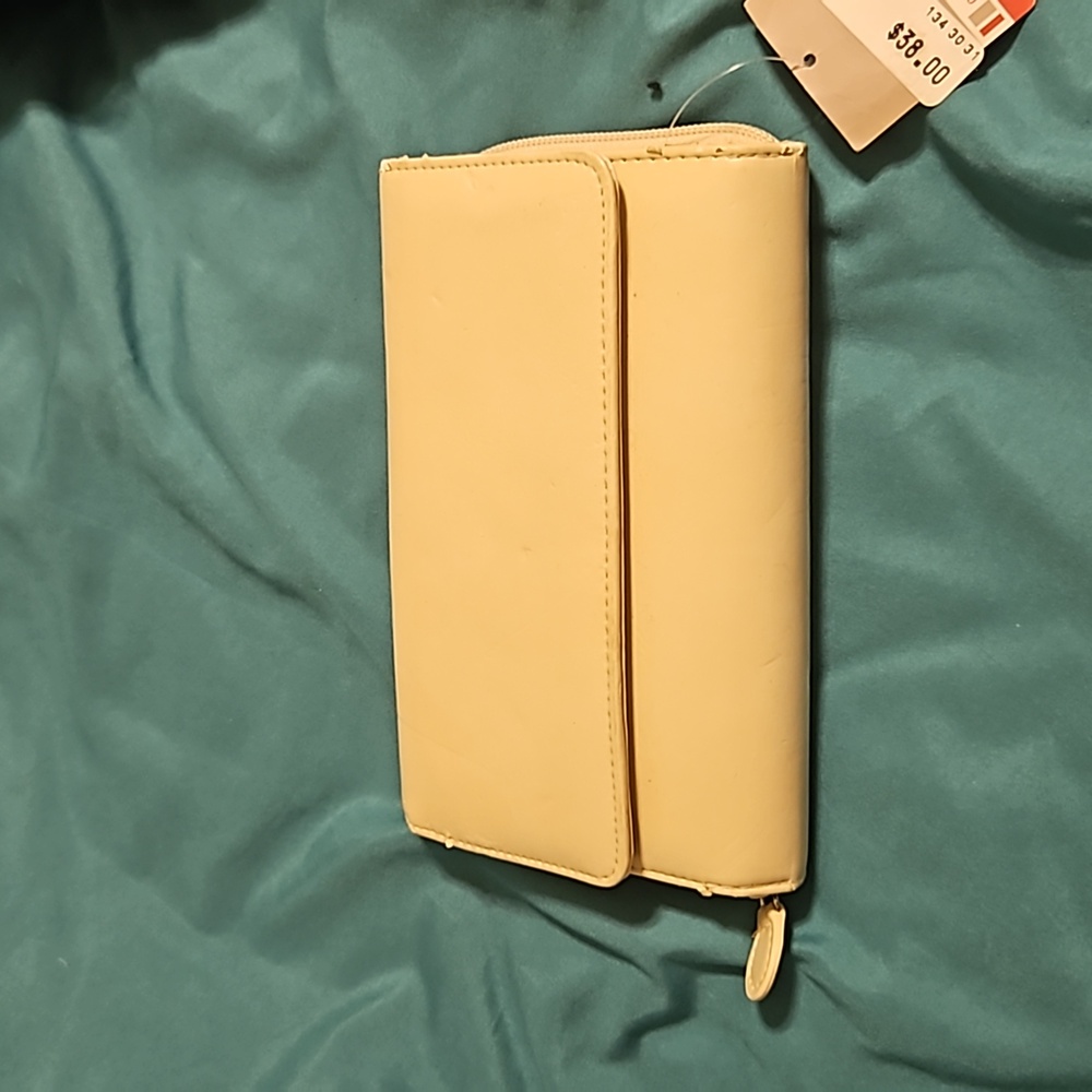 Croft and Barrow Bone Clutch